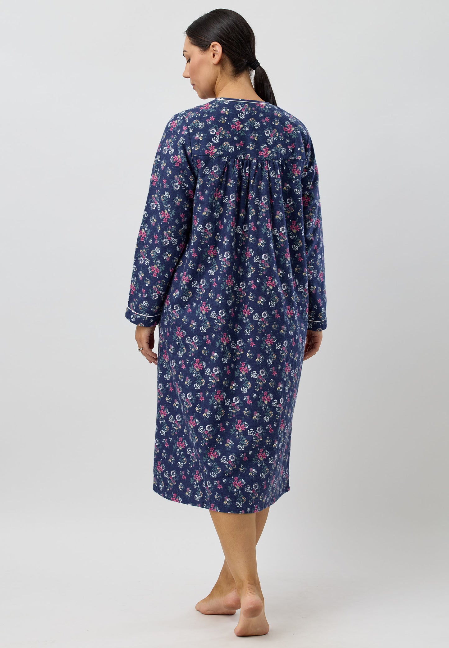 Schrank Mid Length Cotton Flannelette Nightie in Navy SK611C5