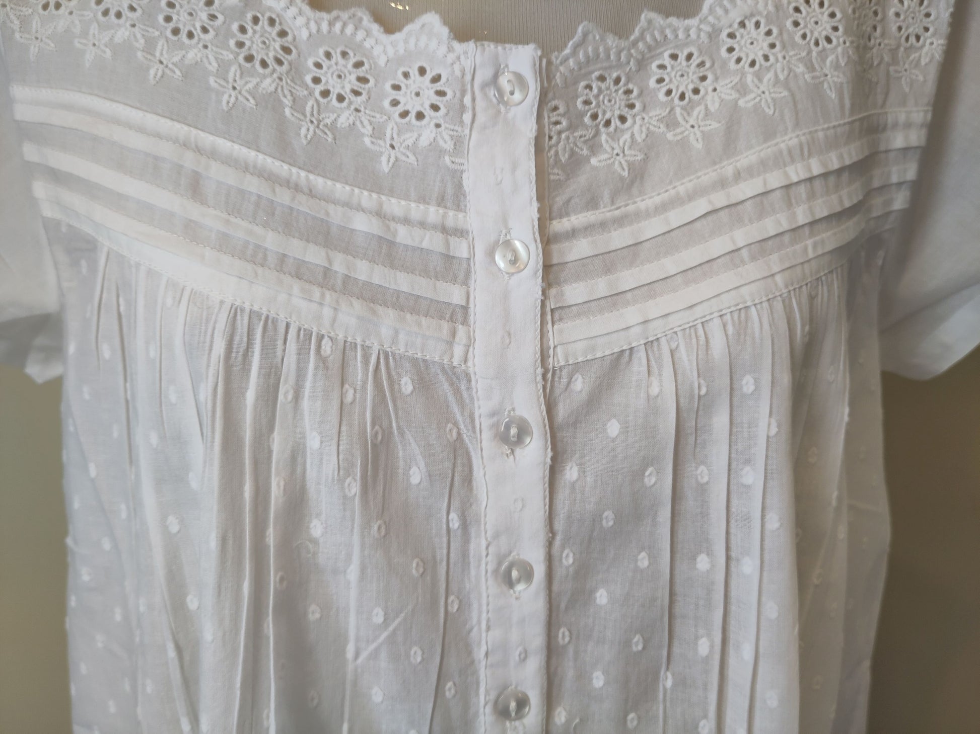 French Country White Hailspot Cotton Nightie FCD110