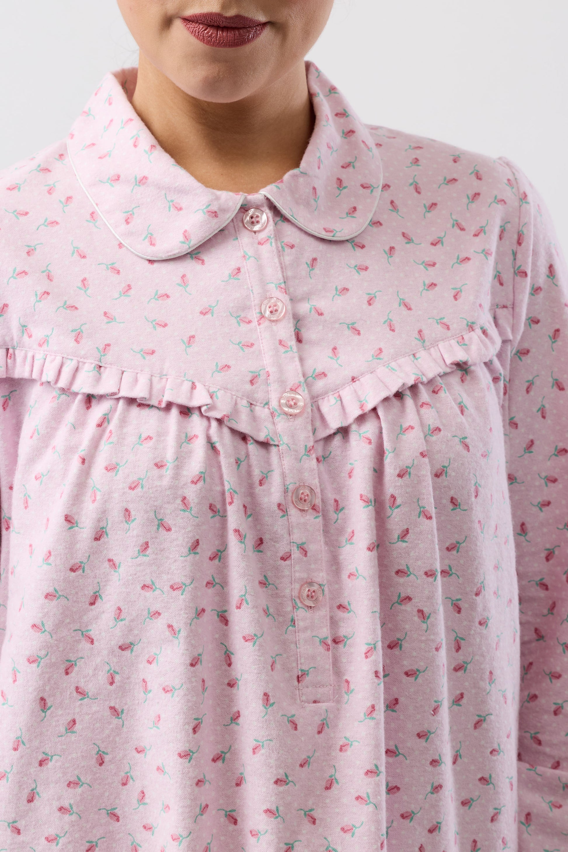 Schrank Rose Spot Long Cotton Flannelette Nightie in Pink SK618R6